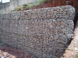 muro de arrimo; muro de arrimo preço; muro de arrimo valor; muro de contenção; muros de contenção; muro de arrimo de pedra; muro de arrimo bloco de concreto; muro de arrimo com bloco de concreto; muro de arrimo de pedra; muro de arrimo concreto armado; muro de arrimo em concreto armado;