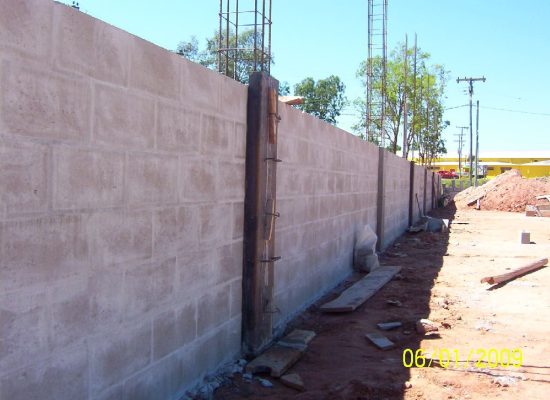 muro de arrimo; muro de arrimo preço; muro de arrimo valor; muro de contenção; muros de contenção; muro de arrimo de pedra; muro de arrimo bloco de concreto; muro de arrimo com bloco de concreto; muro de arrimo de pedra; muro de arrimo concreto armado; muro de arrimo em concreto armado;