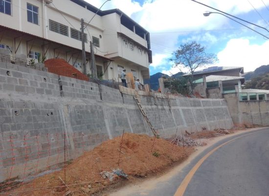 muro de arrimo; muro de arrimo preço; muro de arrimo valor; muro de contenção; muros de contenção; muro de arrimo de pedra; muro de arrimo bloco de concreto; muro de arrimo com bloco de concreto; muro de arrimo de pedra; muro de arrimo concreto armado; muro de arrimo em concreto armado;